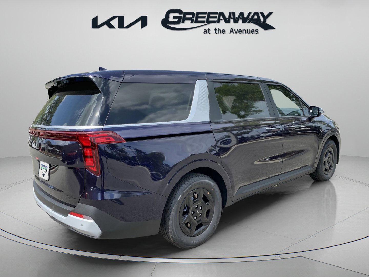 2025 Kia Carnival LXS photo 4