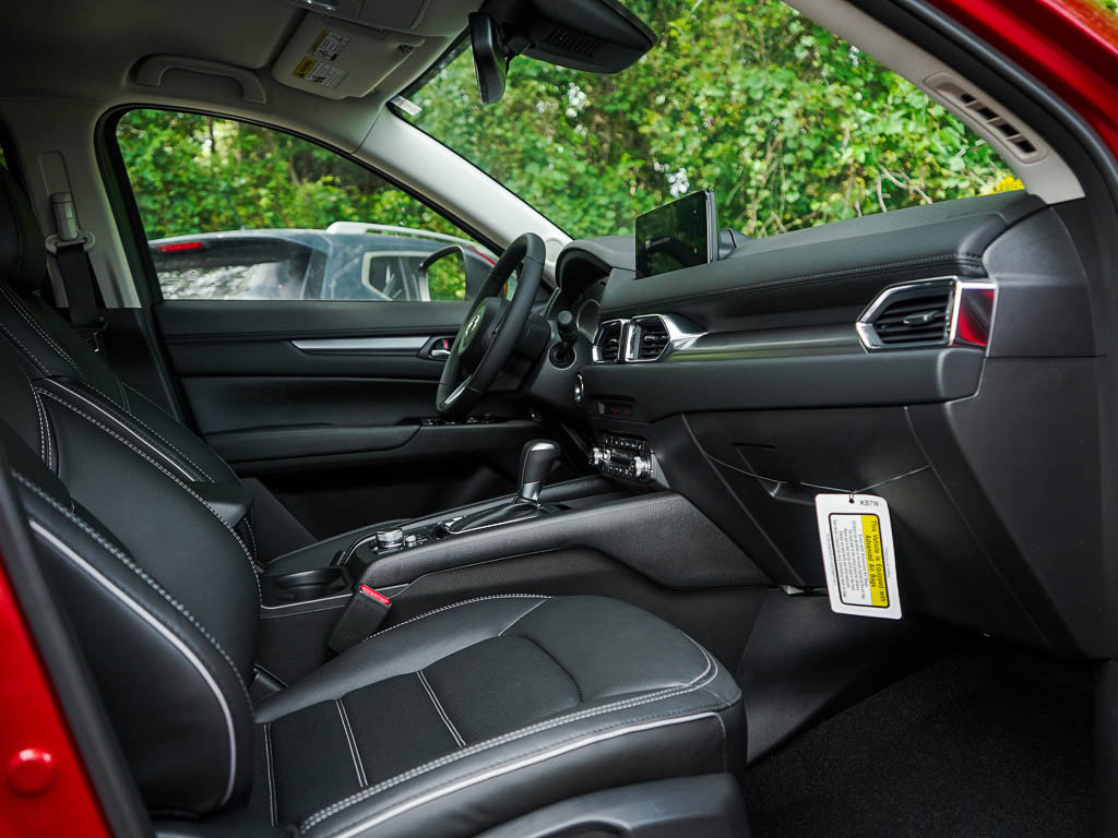 2025 Mazda CX-5 2.5 S Preferred photo 10