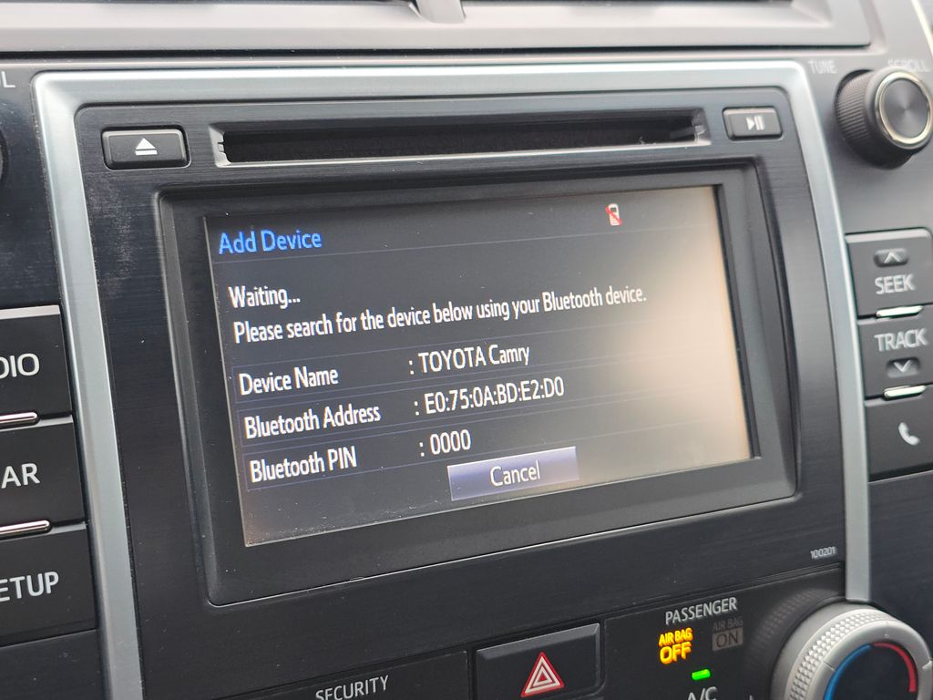 2014 Toyota Camry SE photo 25
