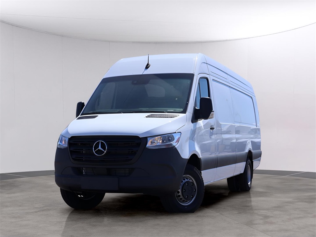 2024 Mercedes-Benz Sprinter Cargo Van Base's photo