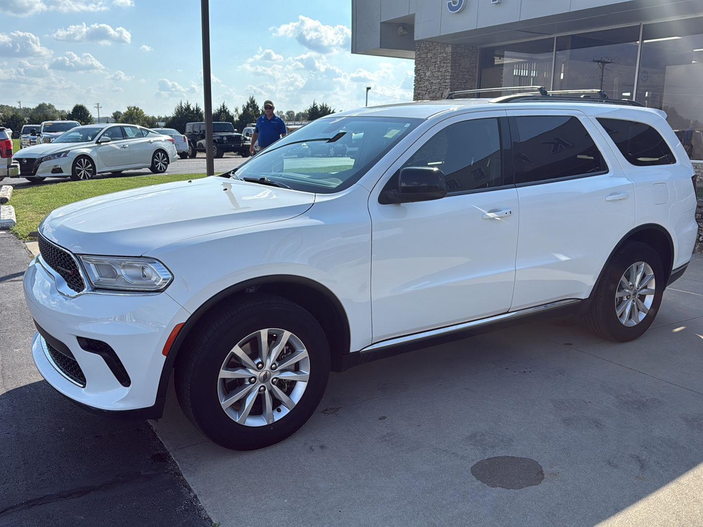 2023 Dodge Durango SXT photo 3