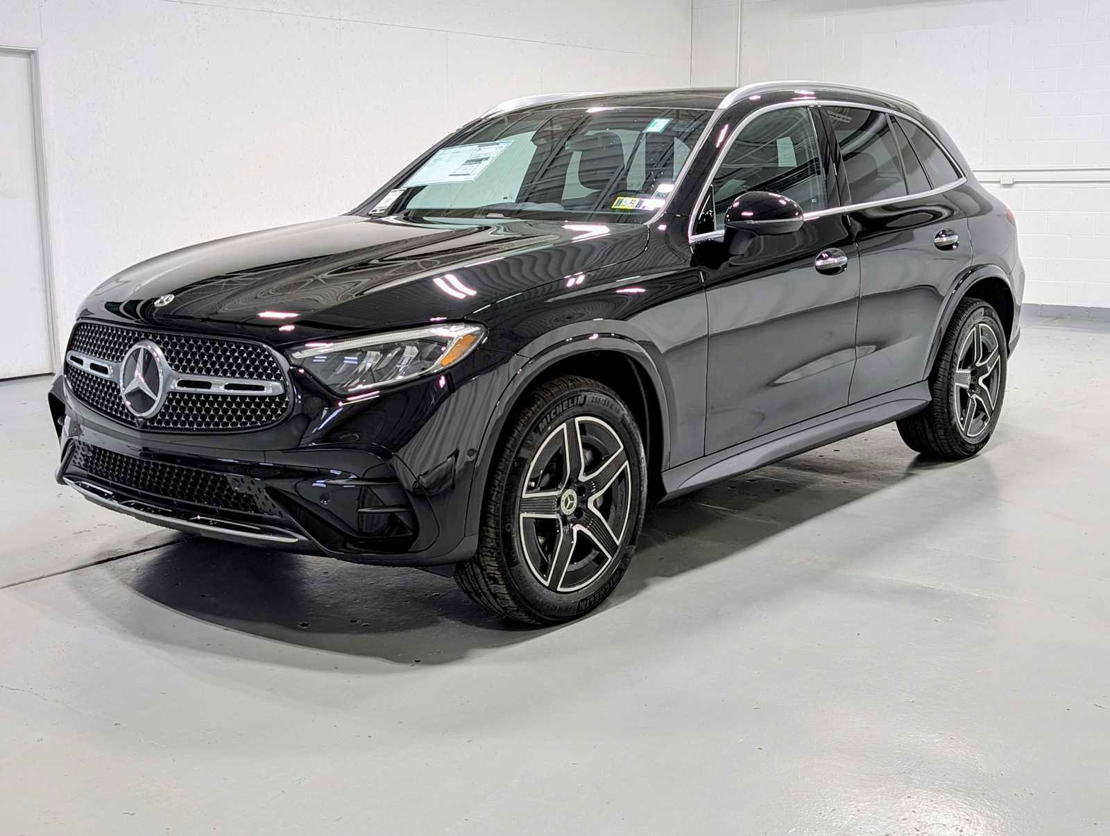 2026 Mercedes-Benz GLC Base's photo