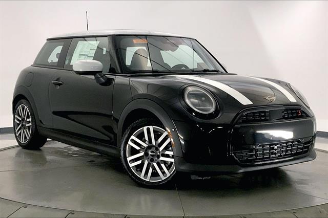 2026 MINI Hardtop 2 Door S's photo