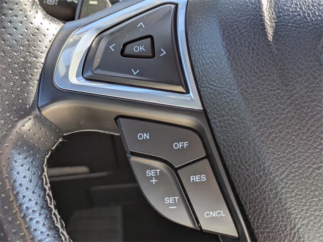 2022 Ford Edge ST photo 24