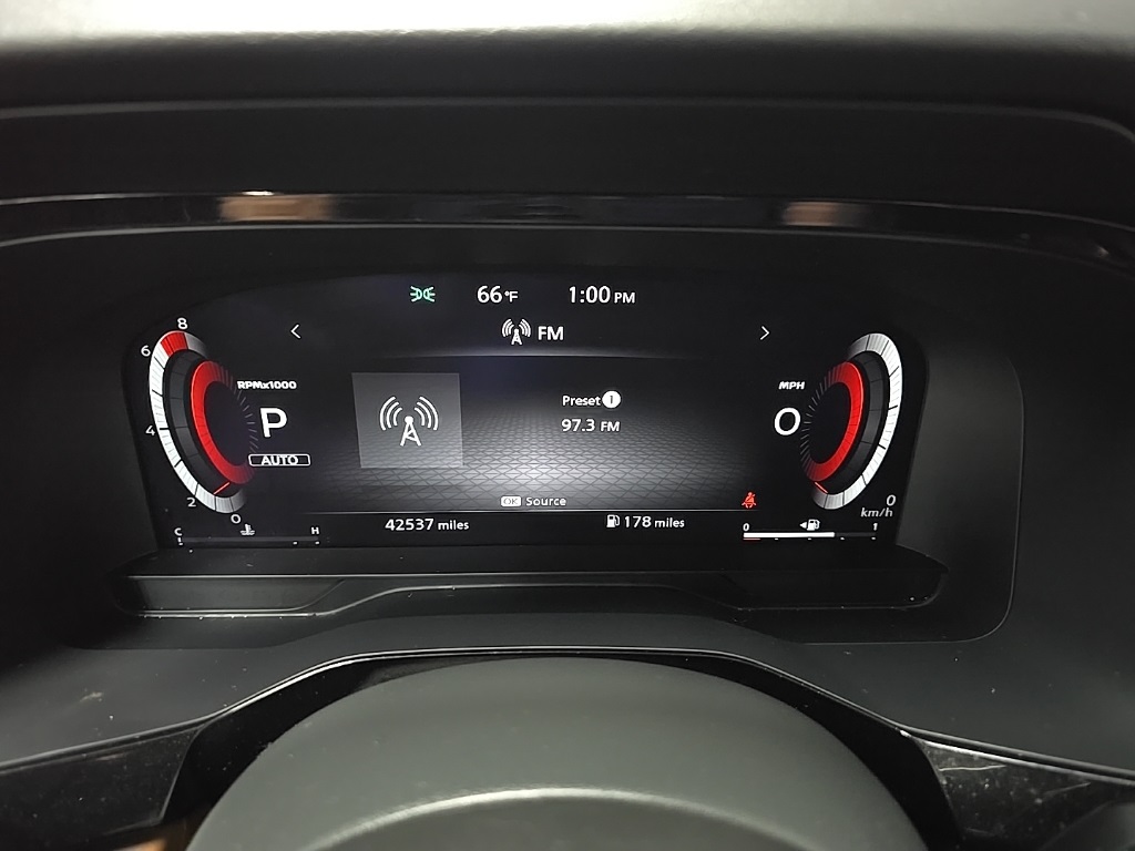 2023 Nissan Pathfinder Platinum photo 22