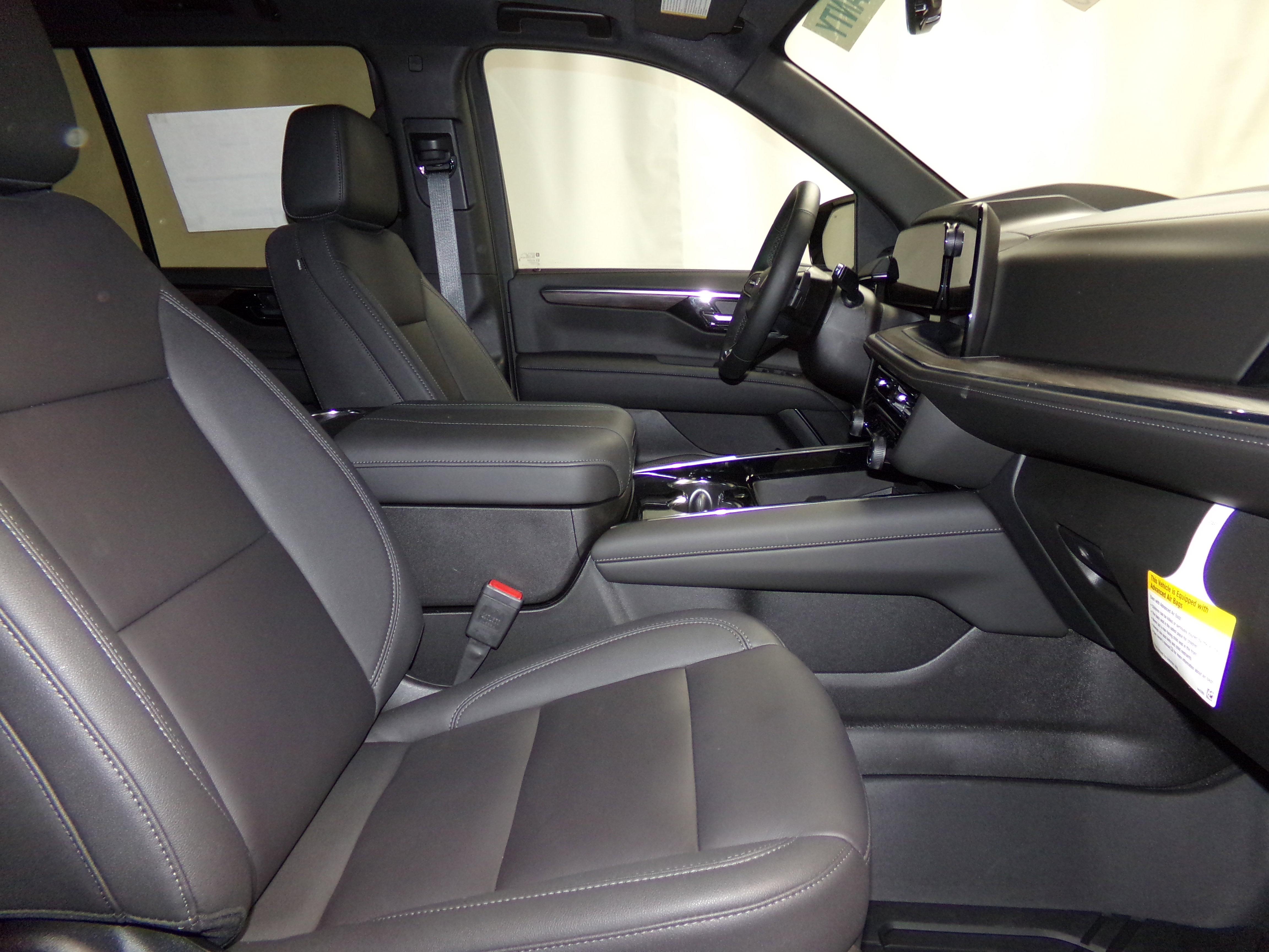 2025 Chevrolet Tahoe Z71 photo 8