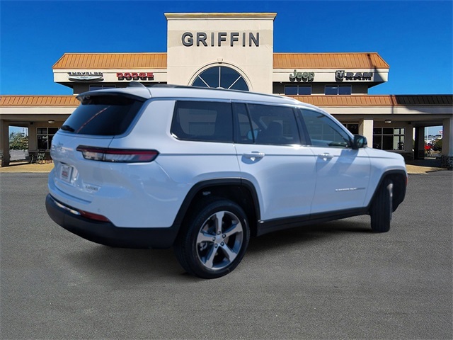 2025 Jeep Grand Cherokee Limited photo 2