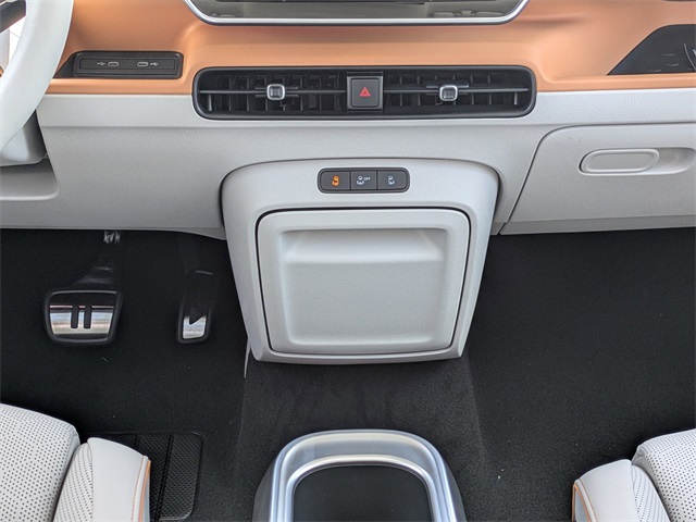 2025 Volkswagen ID. Buzz photo 18