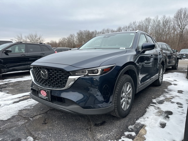 2023 Mazda CX-5 S Preferred package's photo