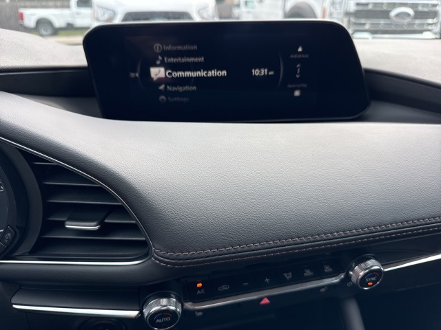 2025 Mazda Mazda3 2.5 s Preferred photo 14