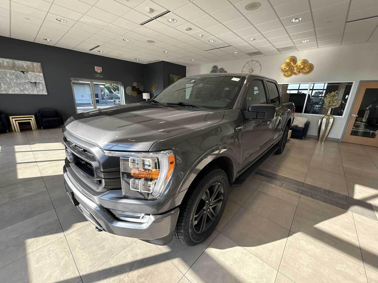 2022 Ford F-150 XLT photo 6