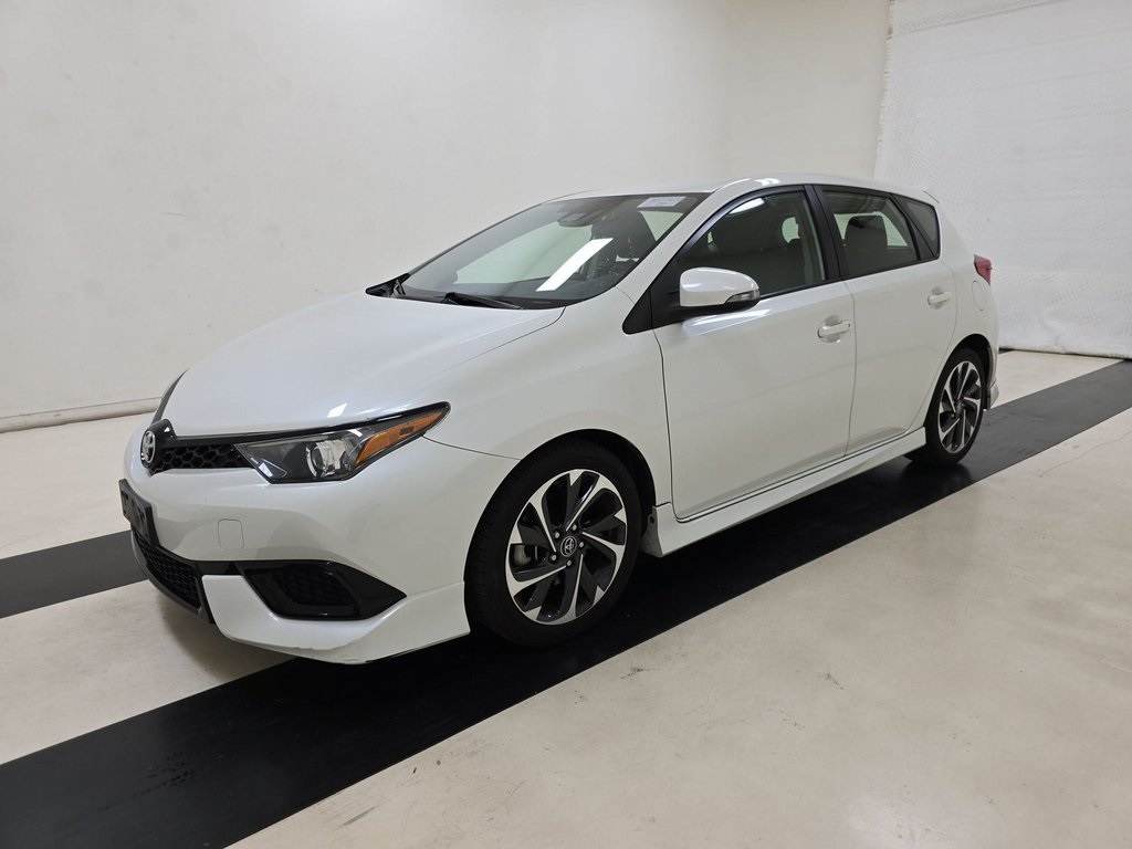 2017 Toyota Corolla iM Base photo 2