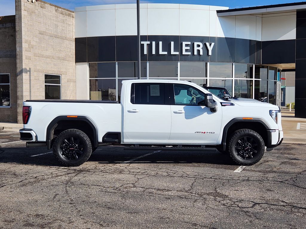 2024 GMC Sierra 2500HD AT4's photo