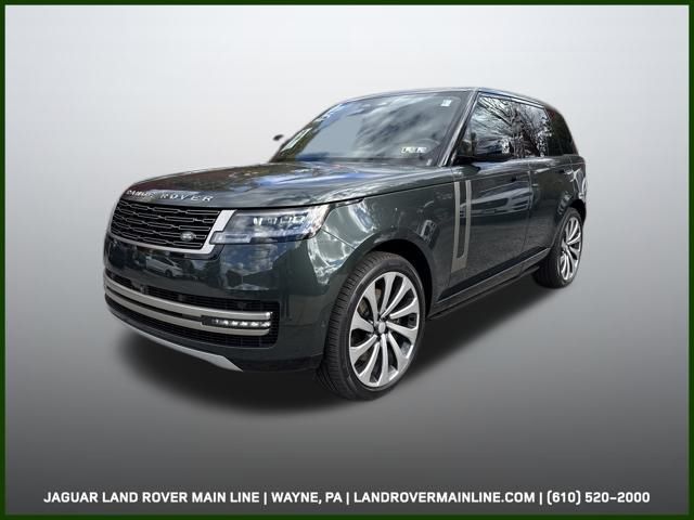 2025 Land Rover Range Rover SE's photo