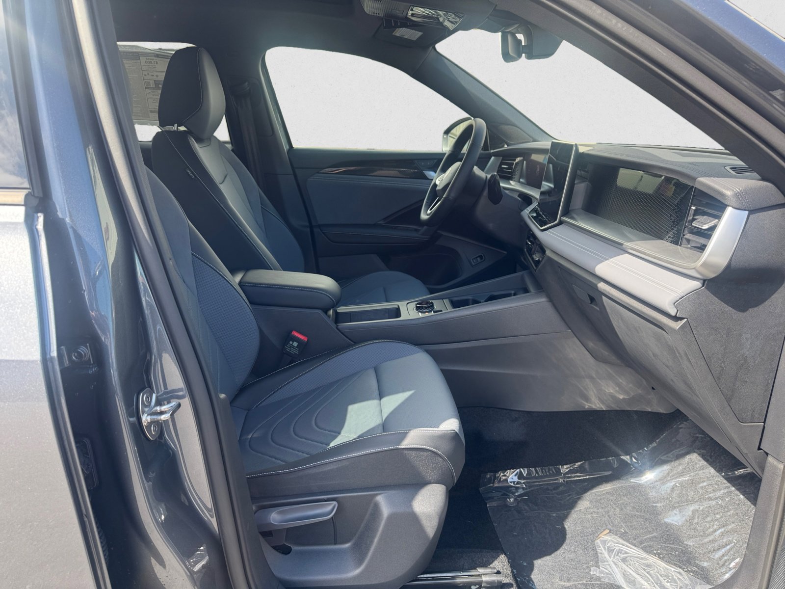 2025 Volkswagen Tiguan SE R-Line Black photo 15