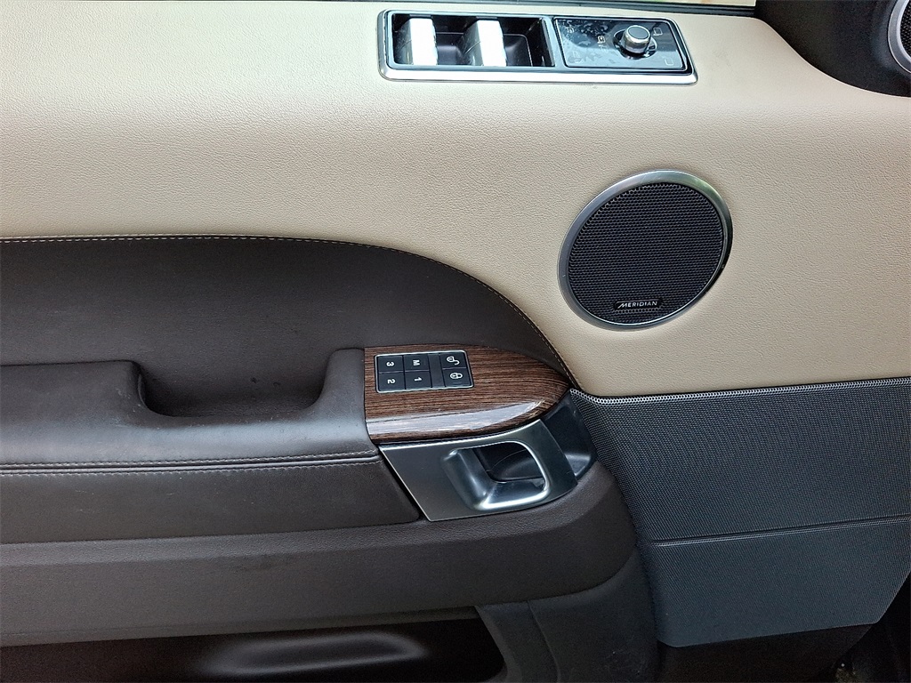 2020 Land Rover Range Rover Sport HSE photo 11