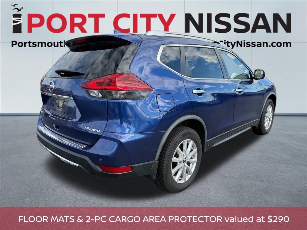 2020 Nissan Rogue SV photo 2