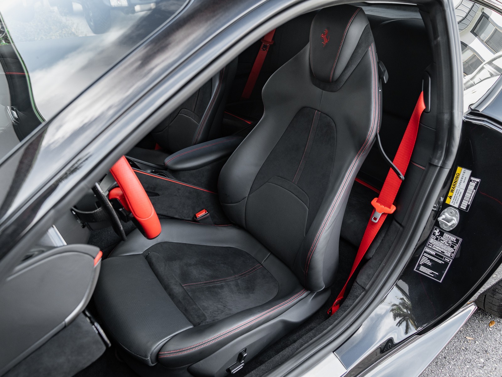2023 Ferrari Roma photo 4