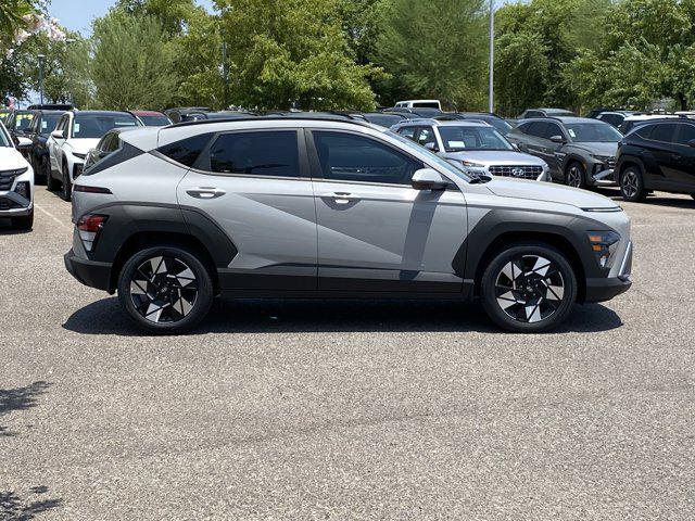 2025 Hyundai Kona SEL photo 2