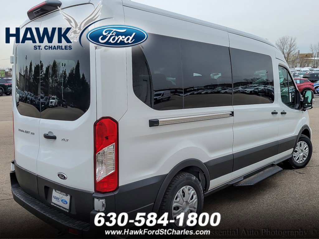 2025 Ford Transit Passenger XLT photo 5