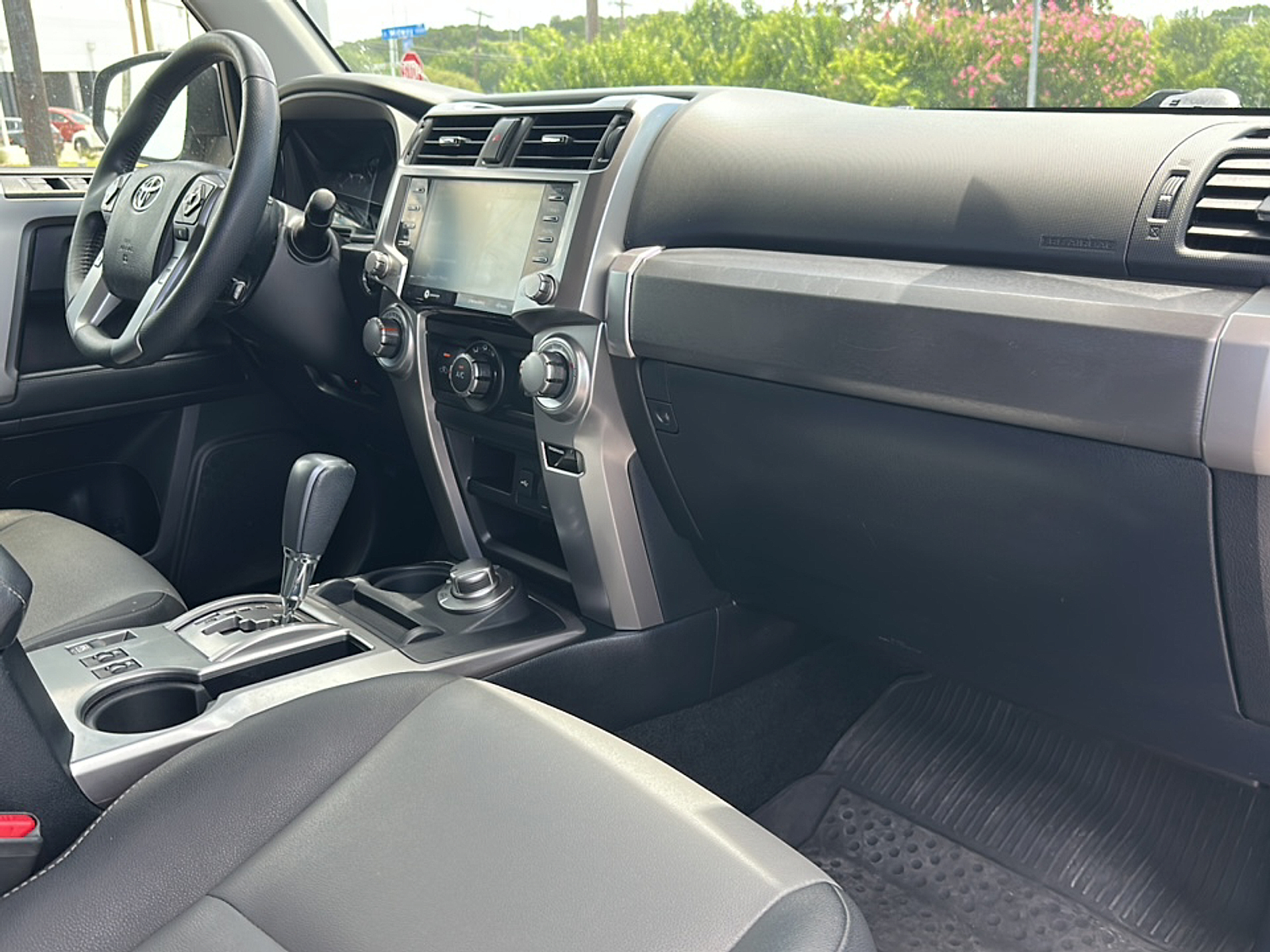 2021 Toyota 4Runner SR5 Premium photo 9