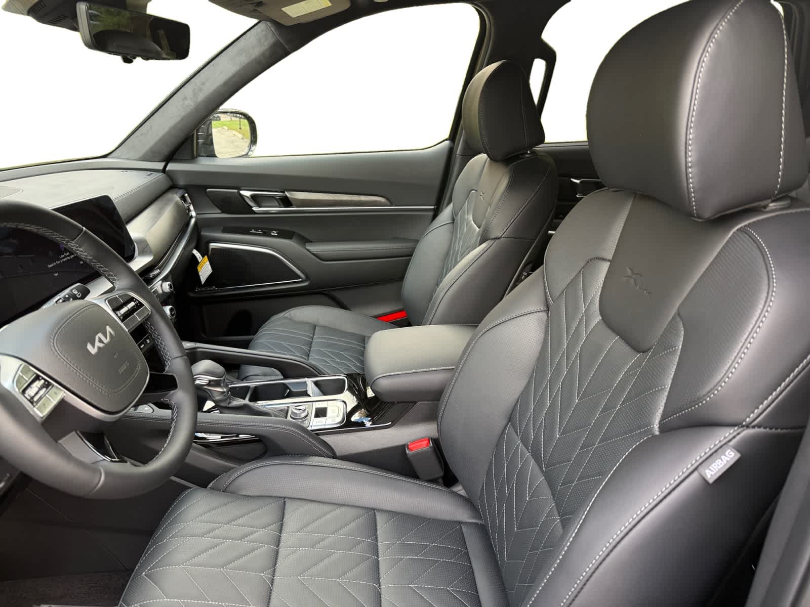 2025 Kia Telluride SX Prestige X-Line photo 2