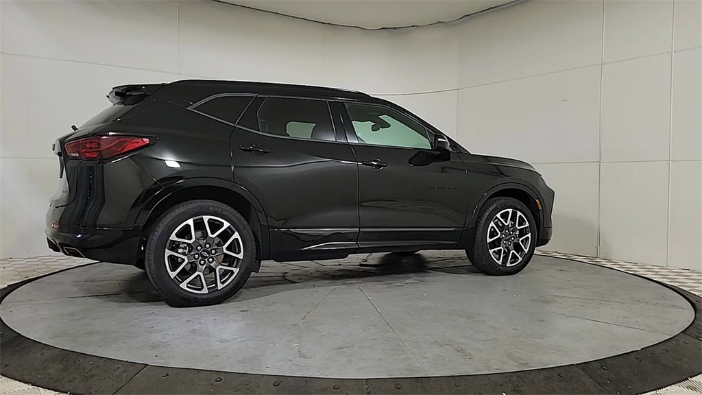 2025 CHEVROLET BLAZER - Image 8