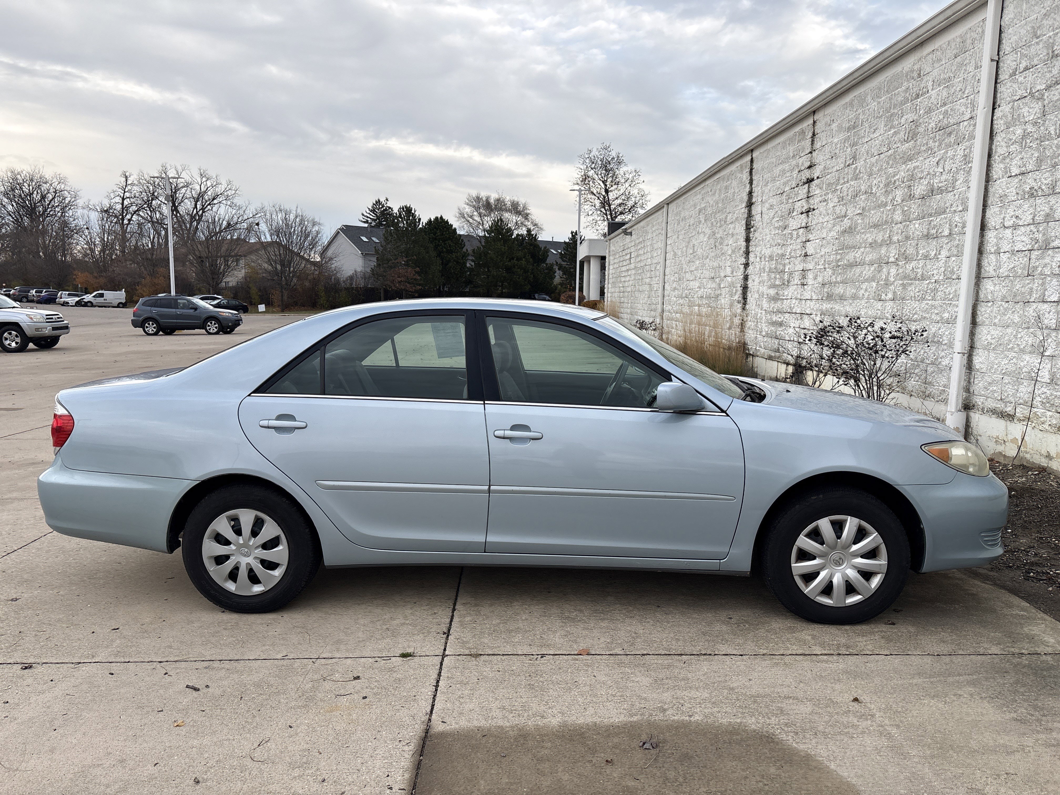 Used 2006 Toyota Camry XLE with VIN 4T1BE32K06U694910 for sale in Palatine, IL