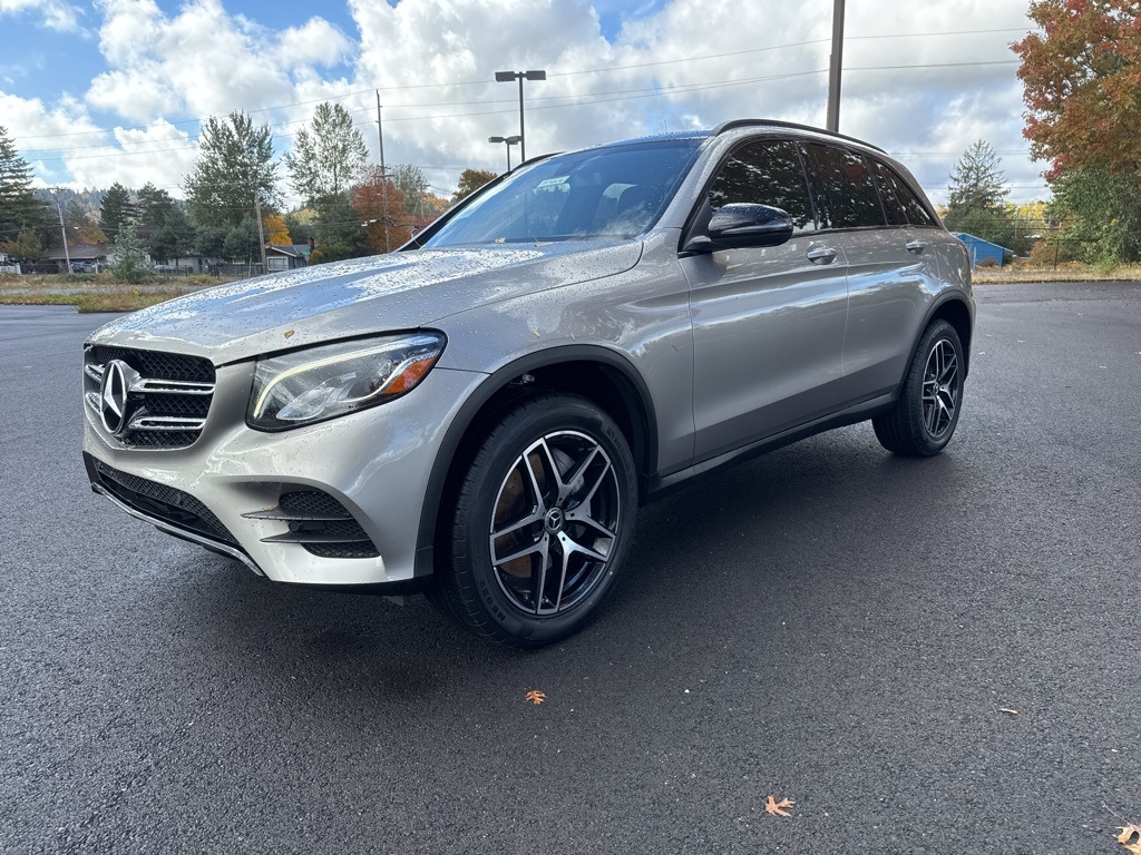 2019 Mercedes Benz GLC 300 4MATIC photo 3