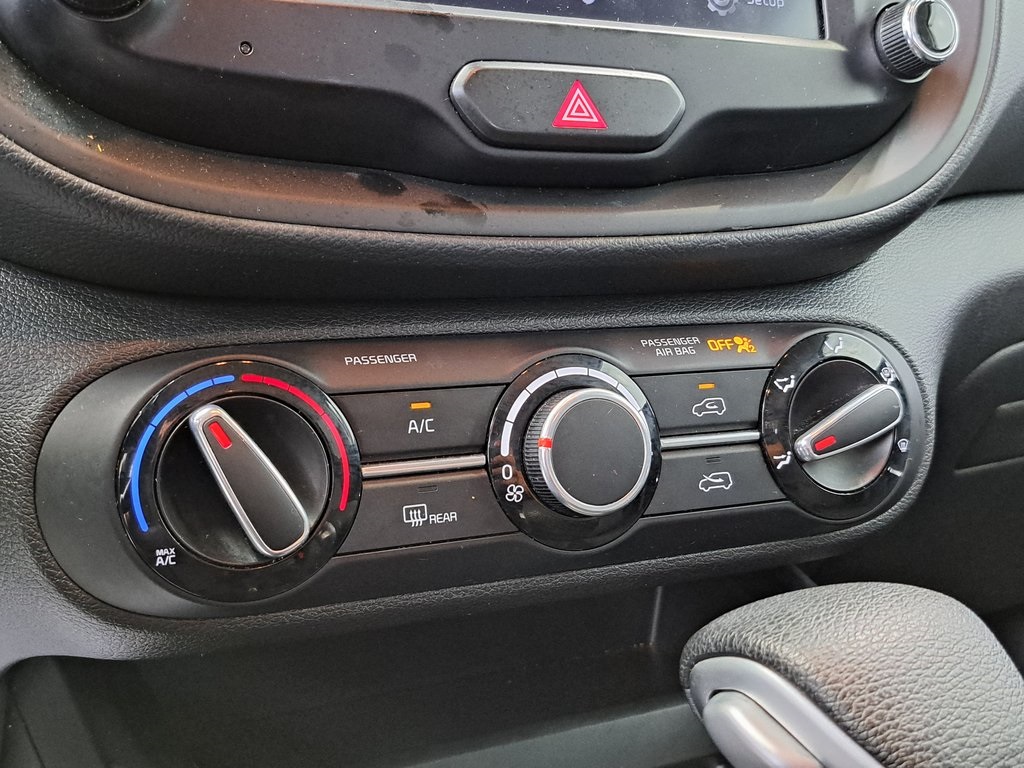 2023 Kia Soul LX photo 11