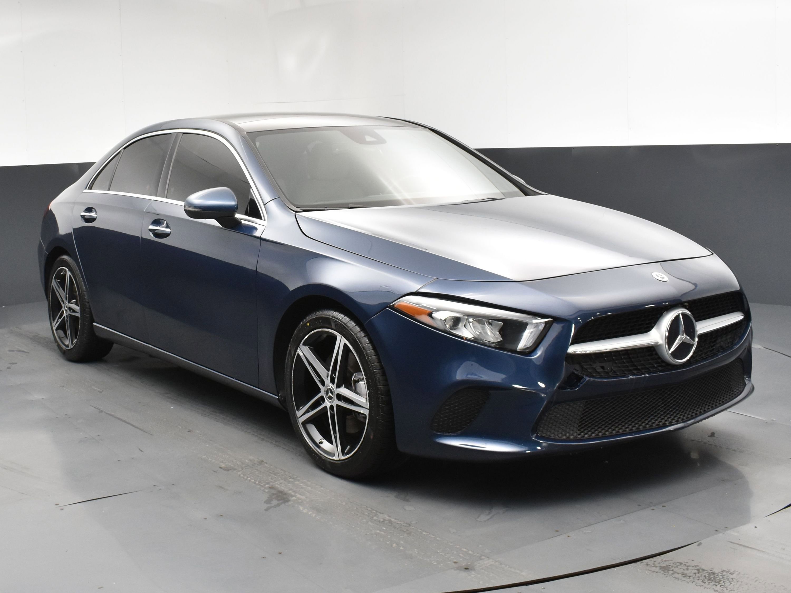 2022 Mercedes Benz A 220 4MATIC photo 2