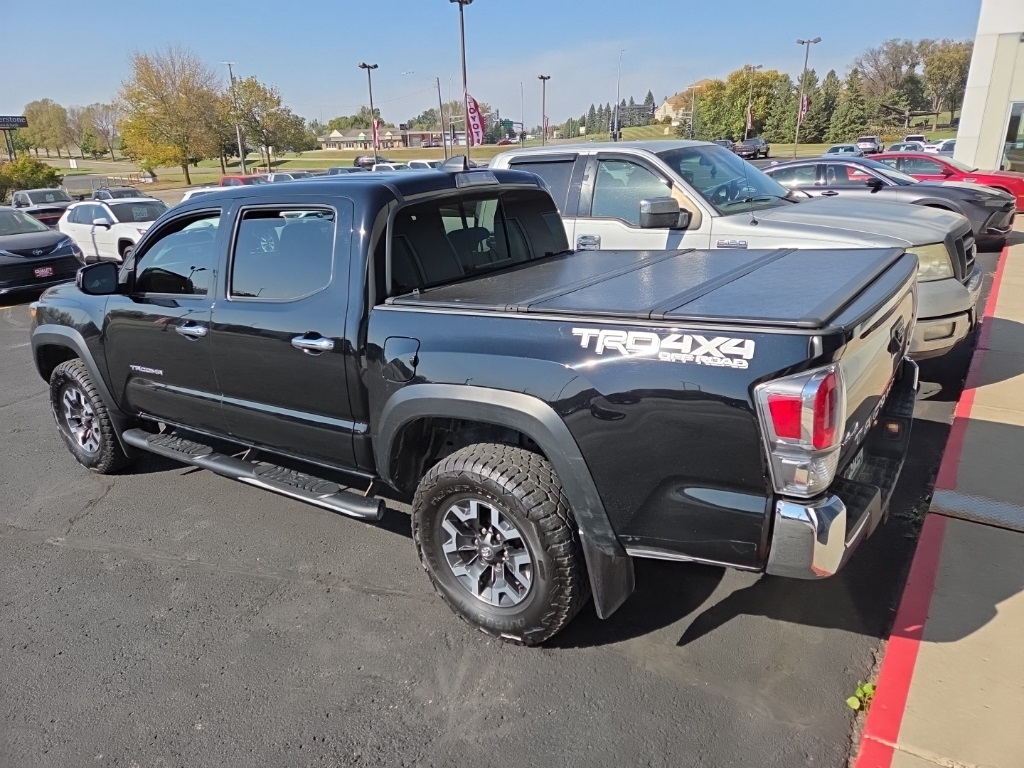 2023 Toyota Tacoma TRD Off-Road photo 4