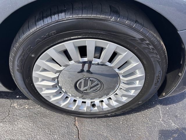2016 Volkswagen Beetle 1.8T S photo 11