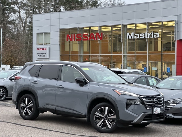 2024 Nissan Rogue SL's photo