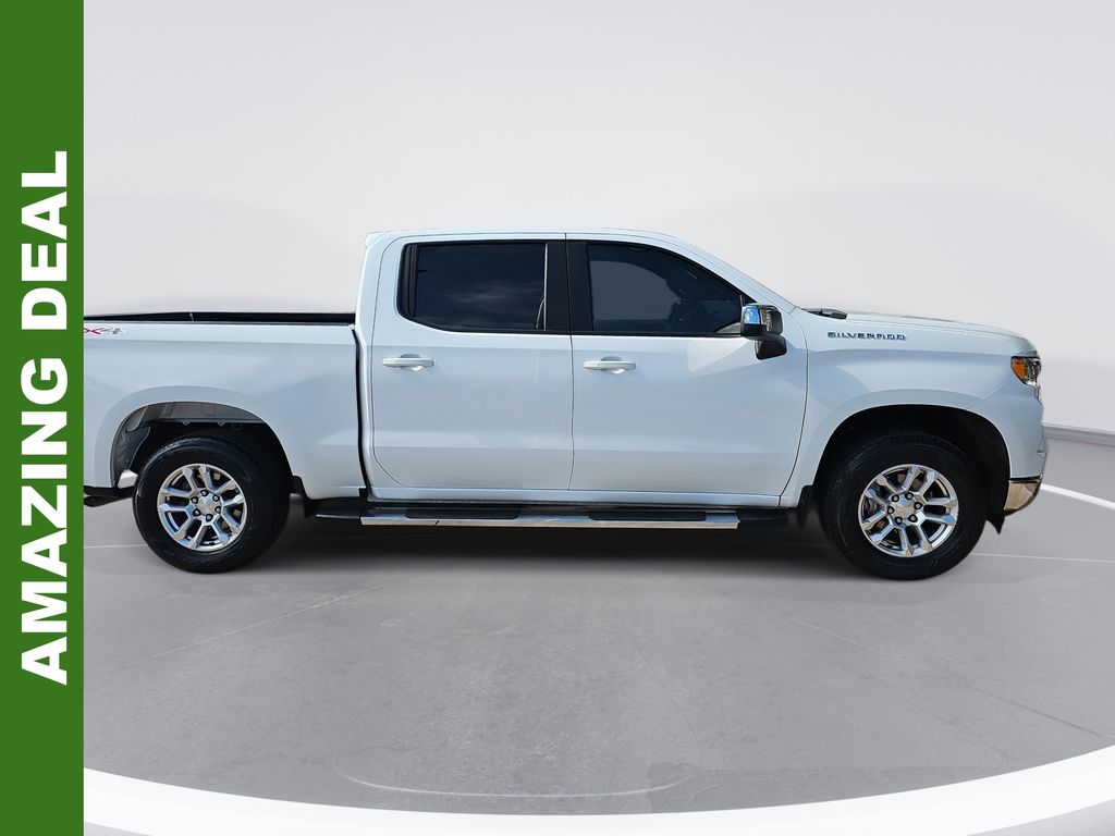 2024 Chevrolet Silverado 1500 LT photo 2