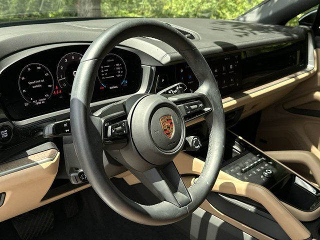 2024 Porsche Cayenne Coupe Base photo 8