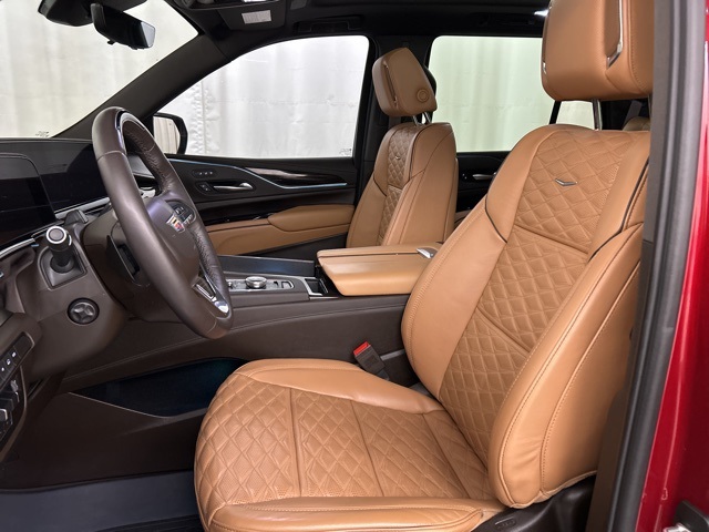 2024 Cadillac Escalade Sport photo 2