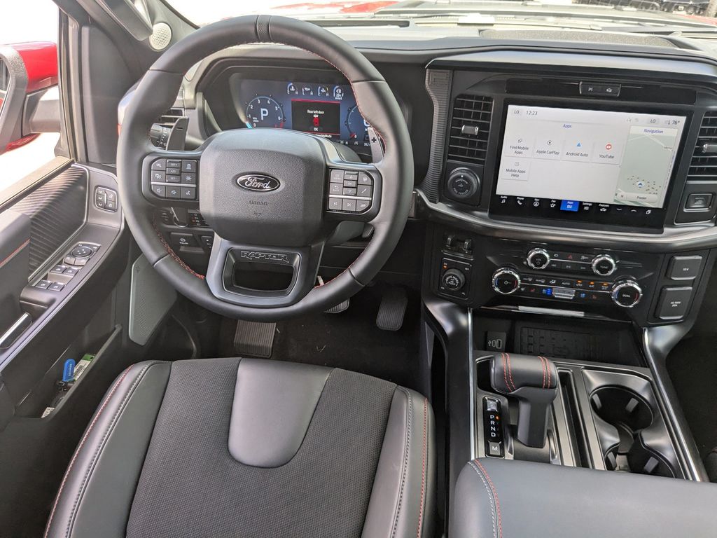 2025 Ford F-150 Raptor photo 17