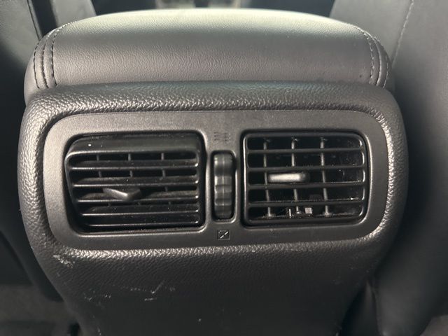 2012 Infiniti G25 photo 21