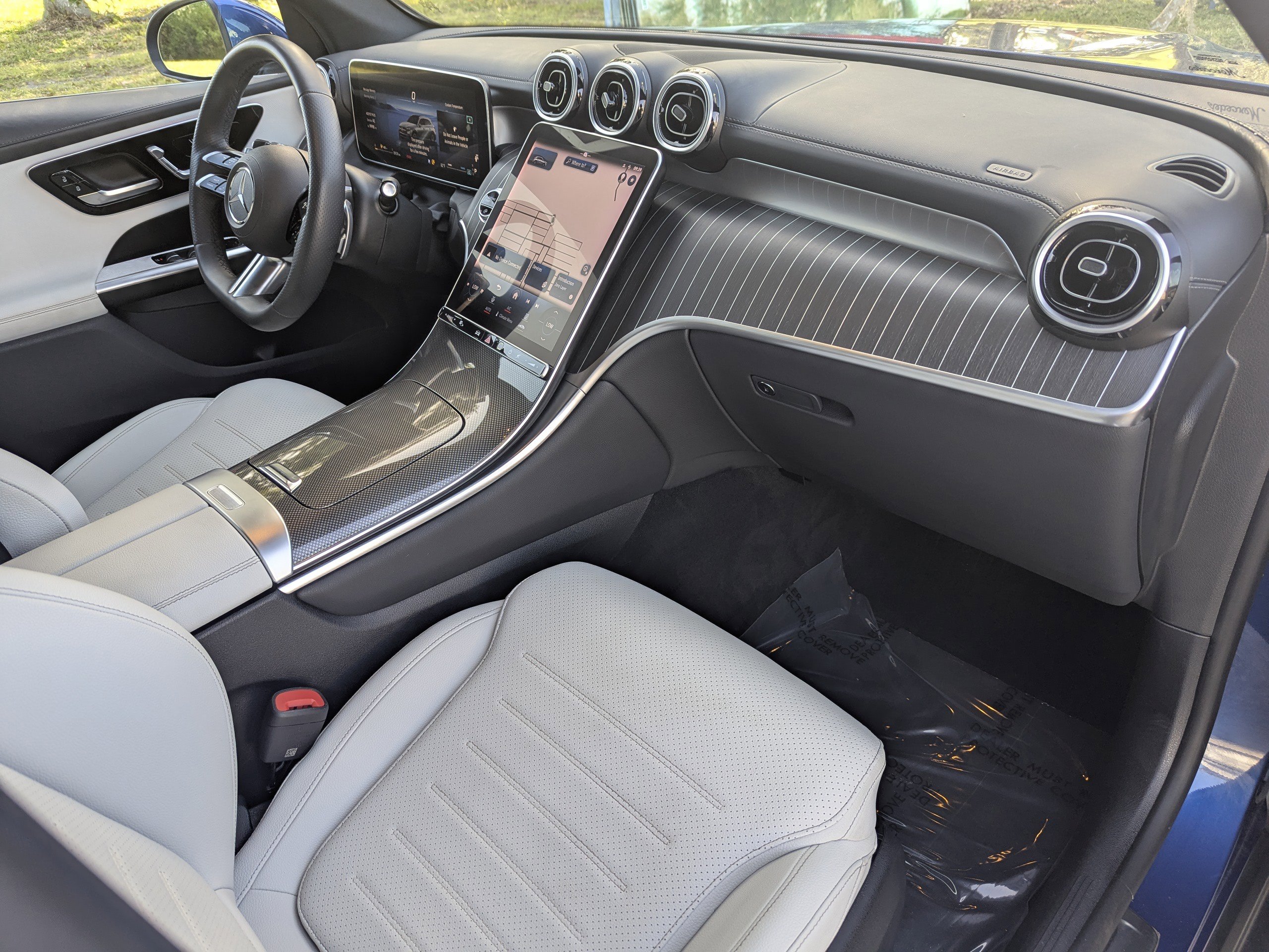 2023 Mercedes Benz GLC 300 photo 13