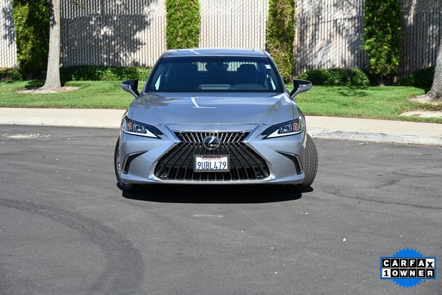 2025 Lexus ES 350 photo 2