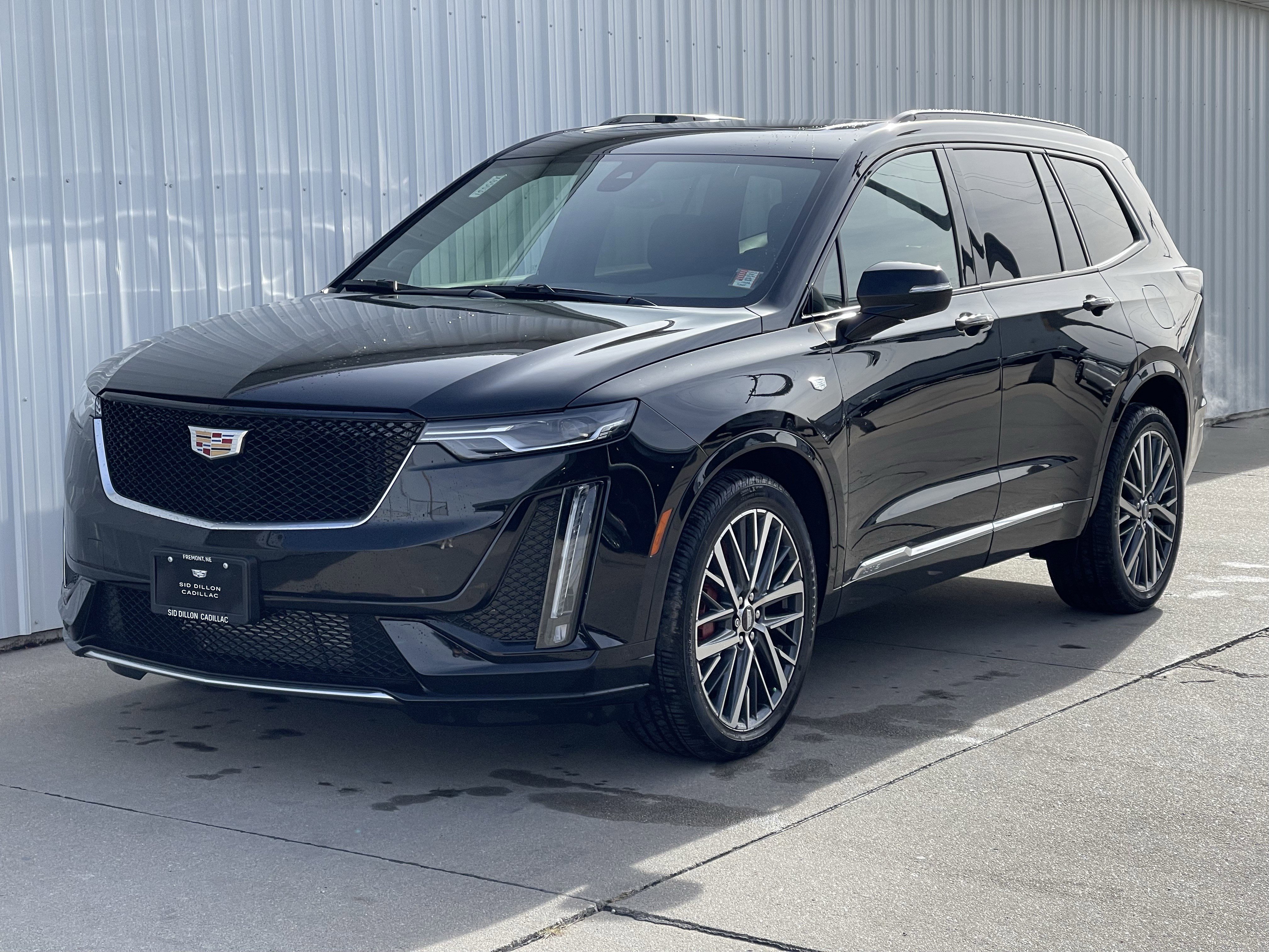 2025 Cadillac XT6 Sport's photo