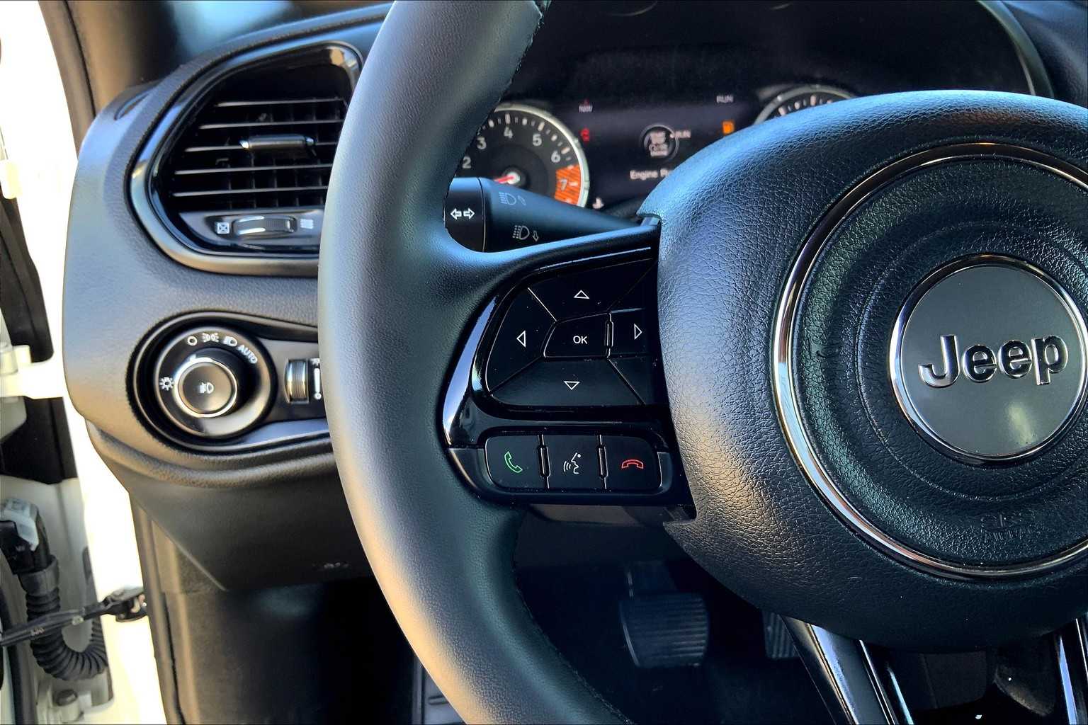 2022 Jeep Renegade Altitude photo 21