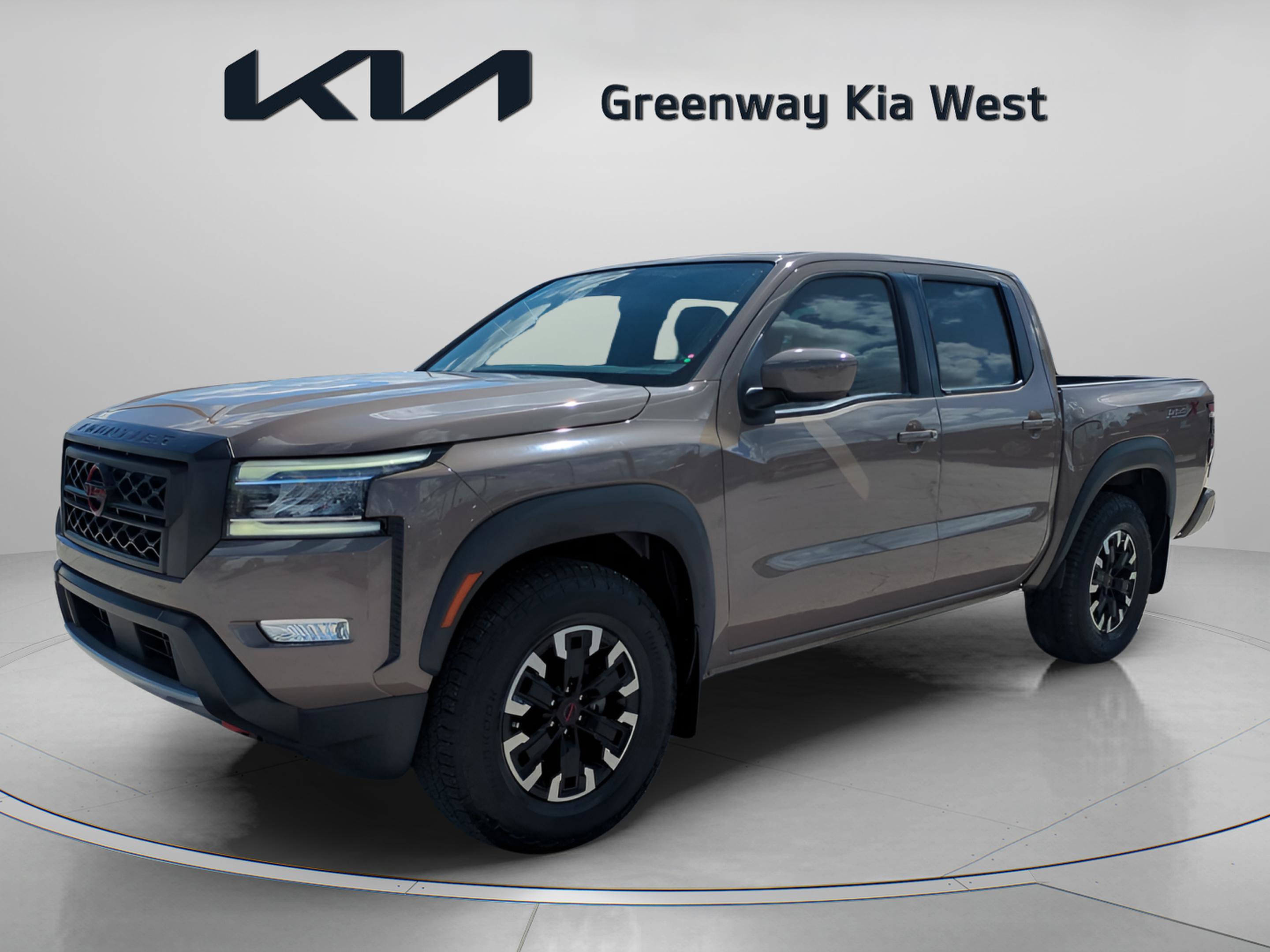 2023 Nissan Frontier PRO-X Crew Cab photo 3