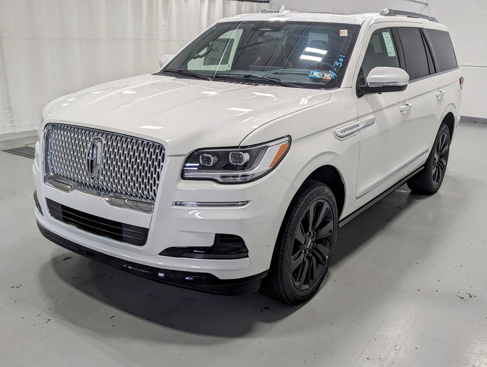 New 2024 Lincoln Navigator Reserve in Pristine White Metallic Tri-Coat ...