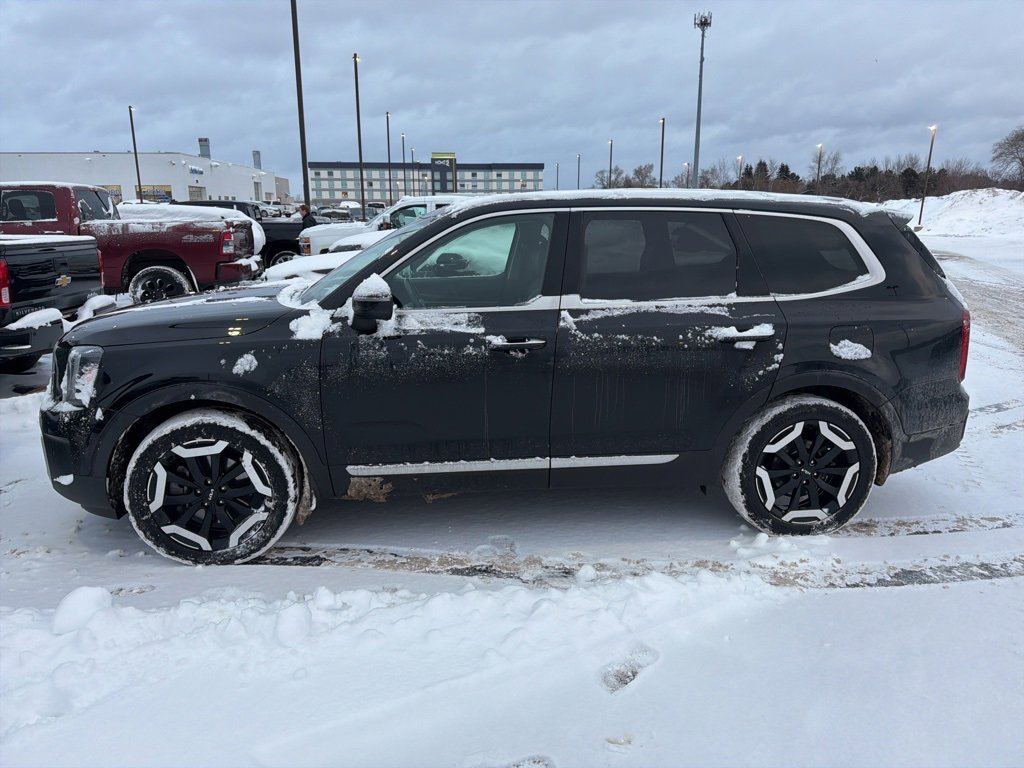 2024 Kia Telluride S's photo