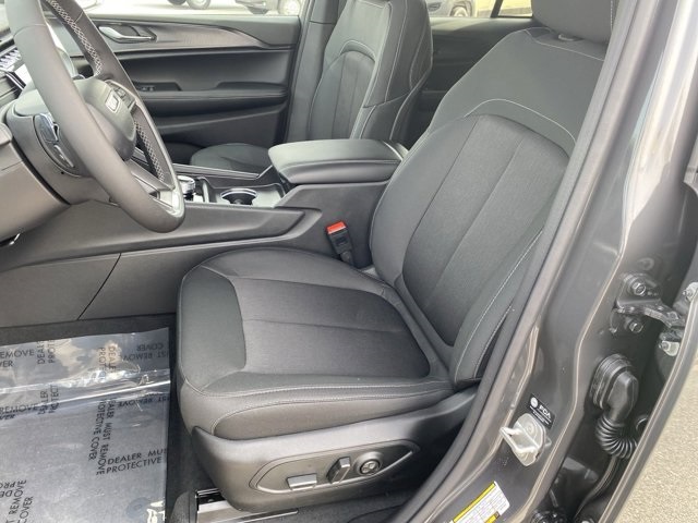 2025 Jeep Grand Cherokee Laredo X photo 8