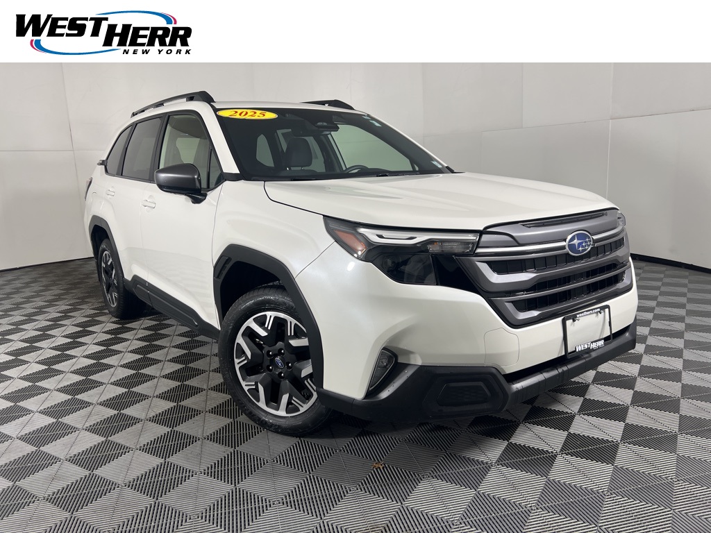 2025 Subaru Forester Premium's photo