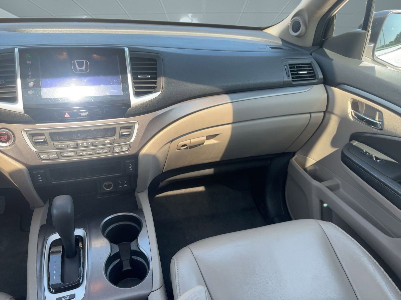 2016 Honda Pilot EX-L photo 25