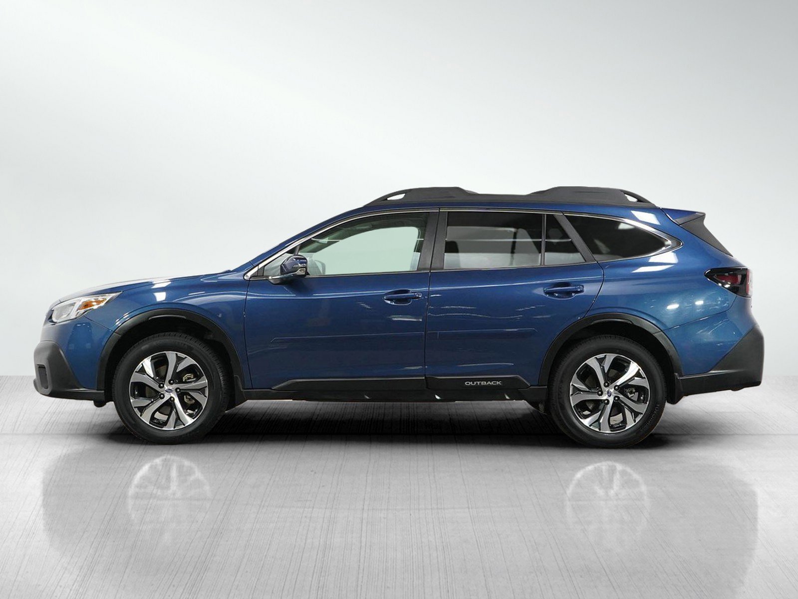 Used 2020 Subaru Outback Limited with VIN 4S4BTANCXL3254967 for sale in South Saint Paul, Minnesota